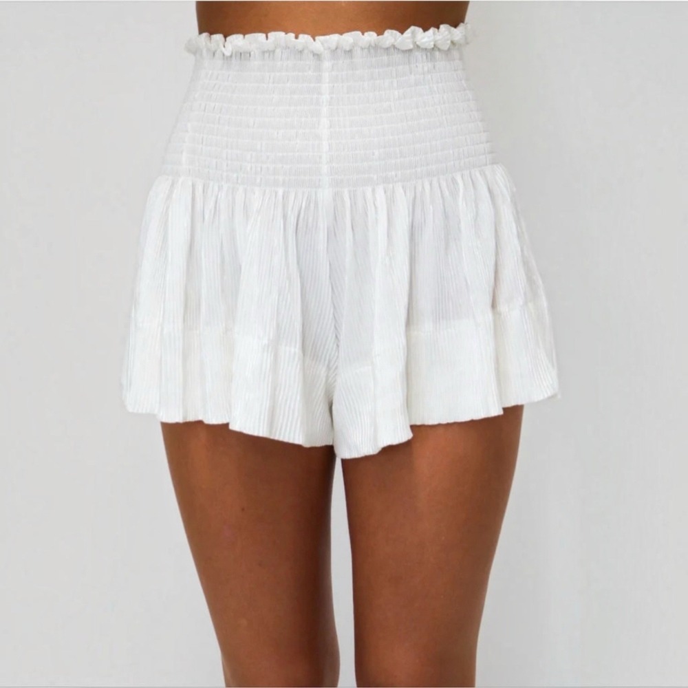 QUEEN OF SPARKLES White Pleated Smocked High Waisted Swing Shorts Sz S